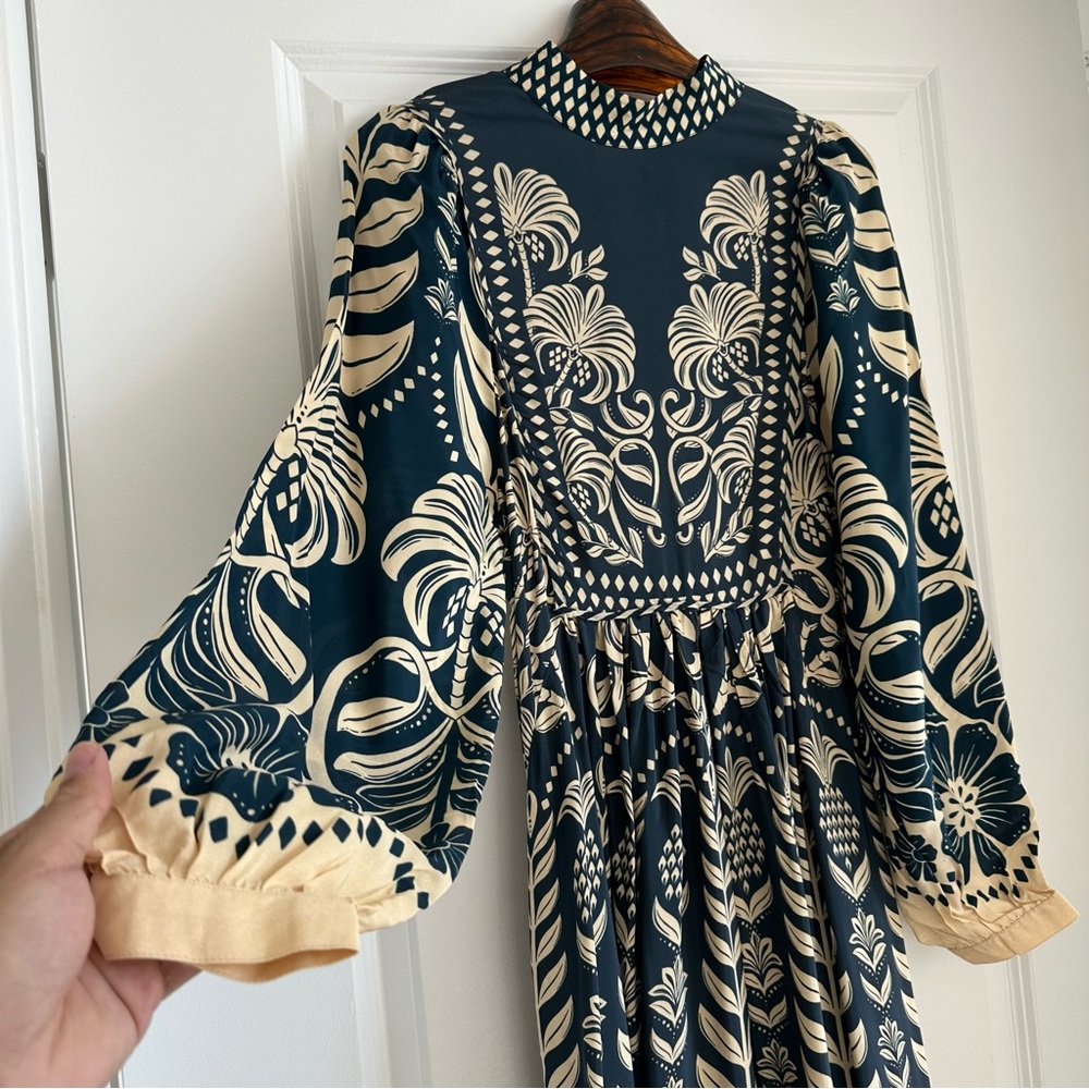 FARM Rio Black and Beige Maxi Dress with Botanical Print - Picture 2 of 9